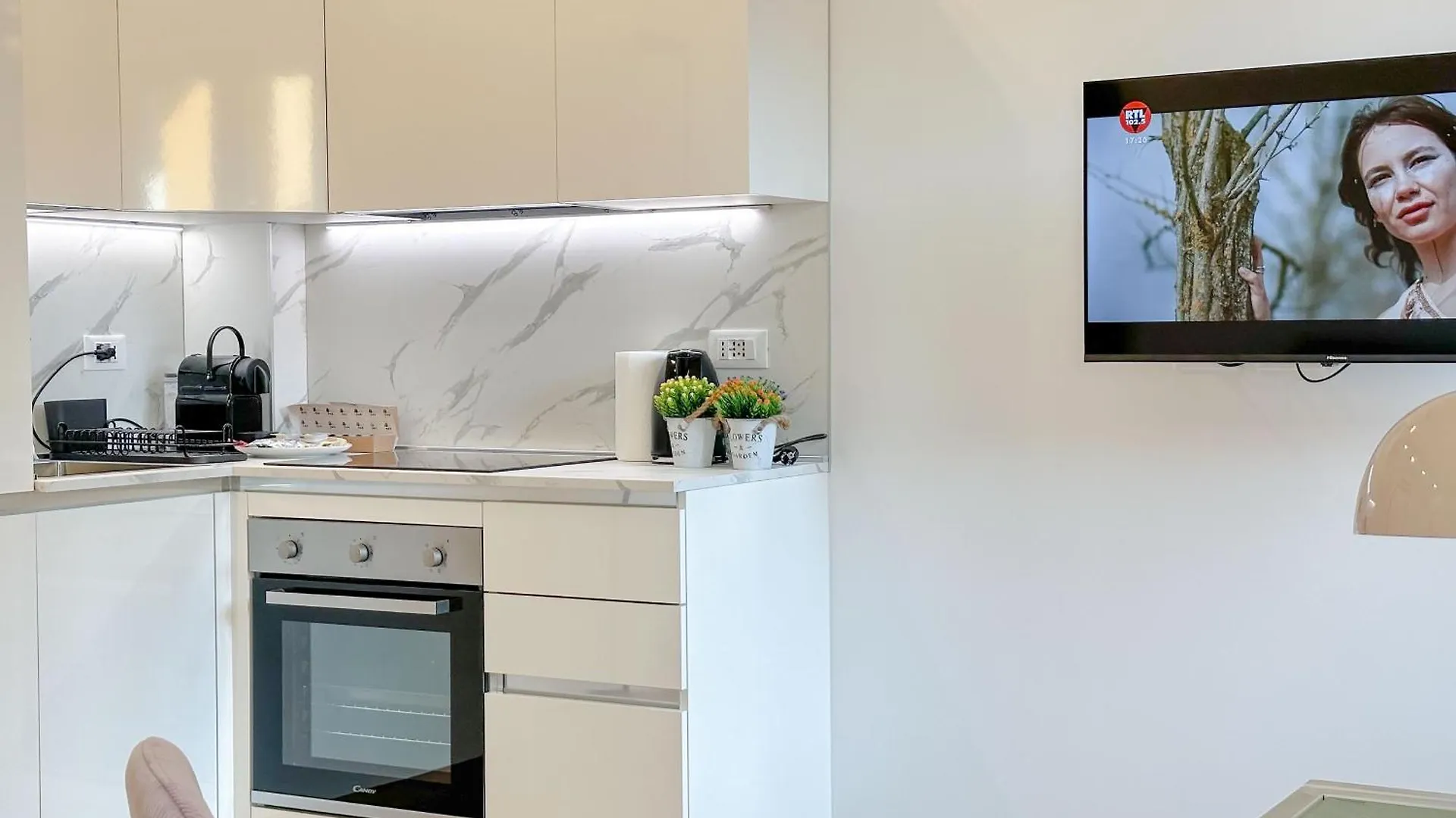 Gioia 67 Suite - 5 Min Dalla Stazione Milan Apartment