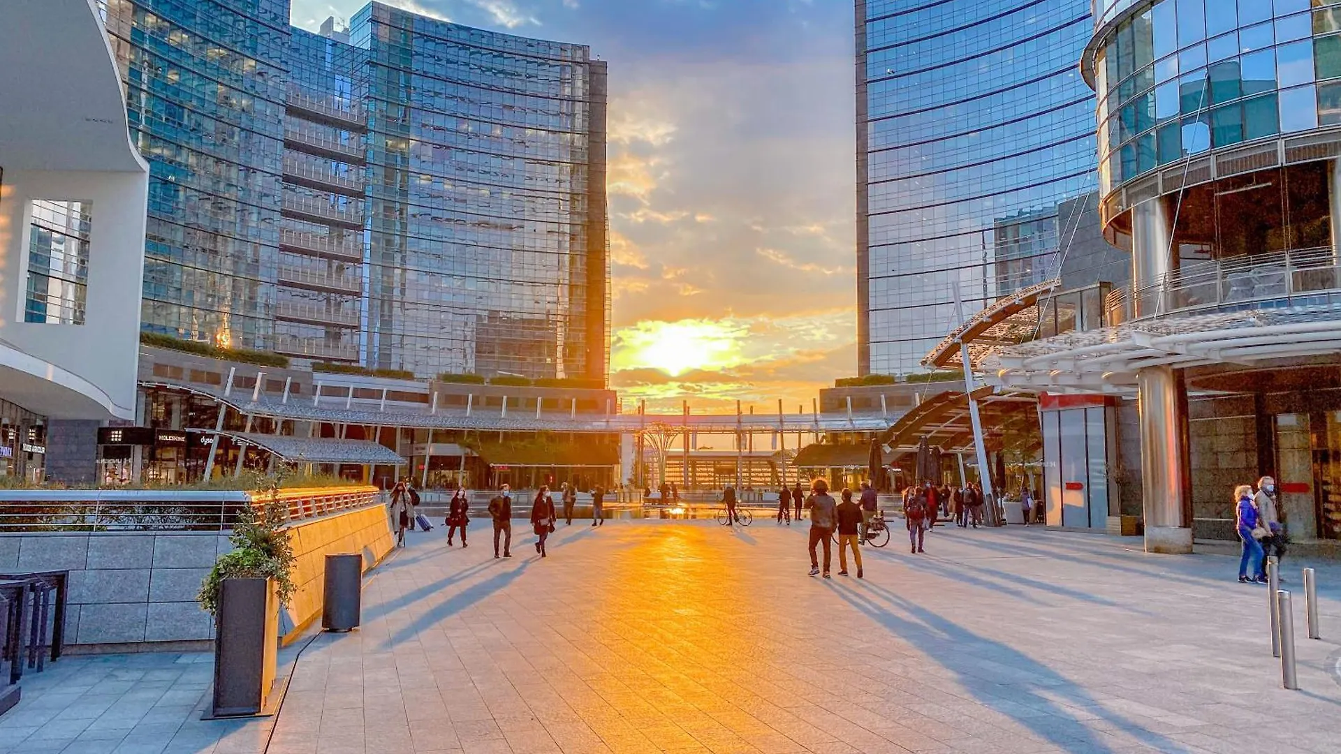Gioia 67 Suite - 5 Min Dalla Stazione Milan