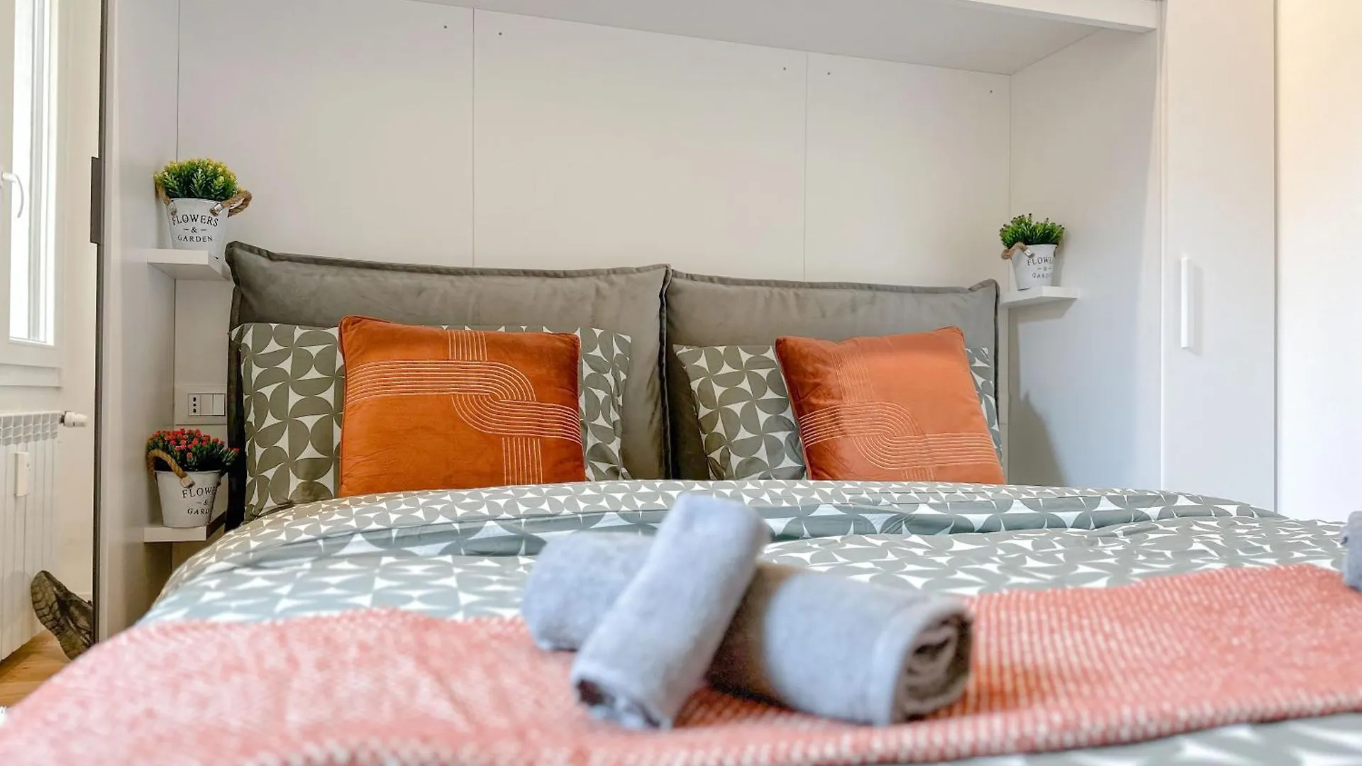 Gioia 67 Suite - 5 Min Dalla Stazione Milan Apartment